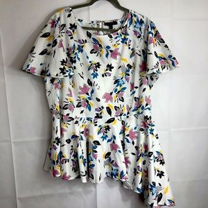 Lane Bryant White Floral Peplum Asymmetrical Top Size 24